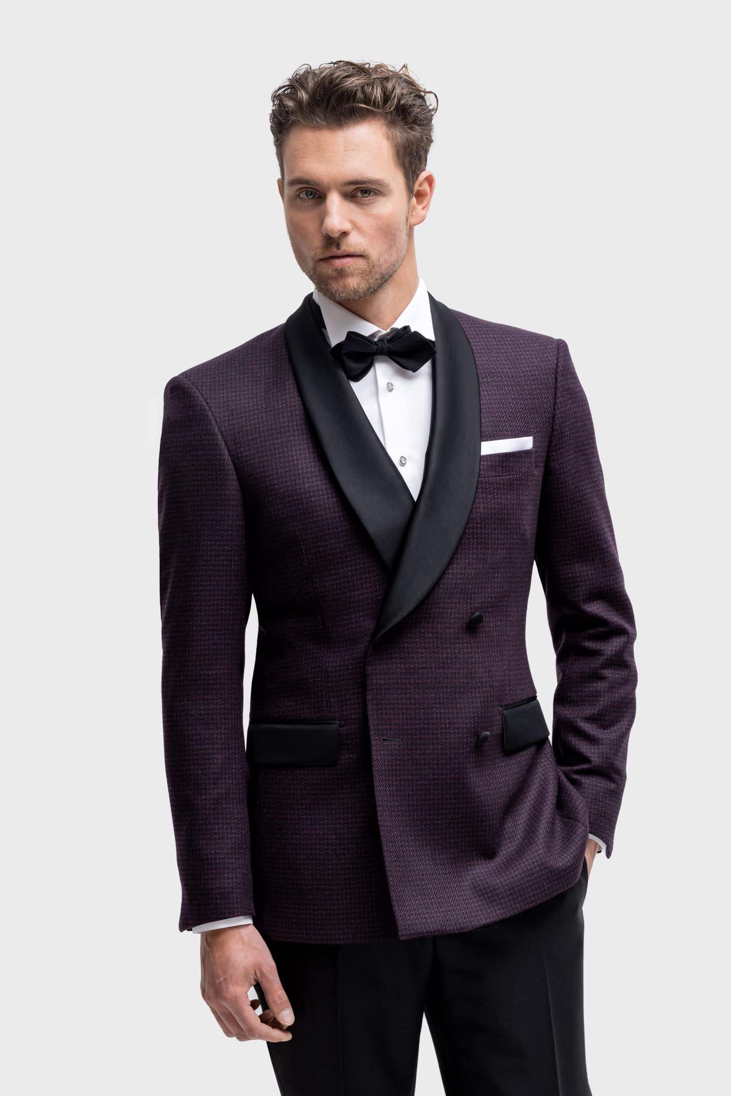 Smoking-Anzug mit schmaler Passform und schlankem Schnitt